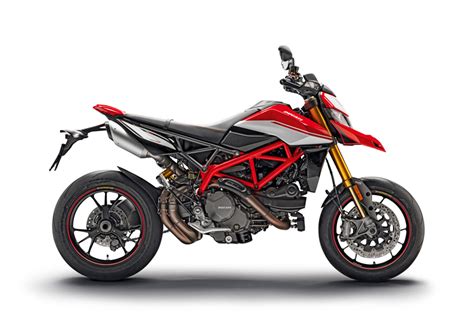 2019 Ducati Hypermotard 950 | First Look Review | Rider Magazine