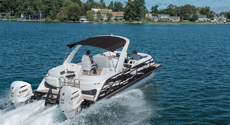 Q27 10' Wide-Beam Fastback Twin Engine Pontoon Boats(2019 27QSRFBAX2 ...