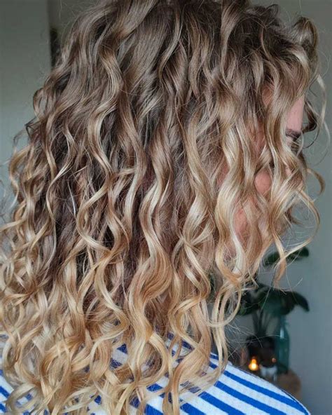 Secrets of The Best 2B Curly Hair Routine - Blufashion