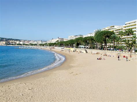 Beach in Cannes, France wallpapers and images wallpapers, pictures ...