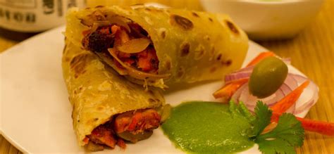 10 Best Street Food You Must Try In Gurgaon, Haryana | Trip101