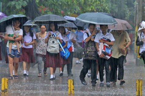 Tropical depression Domeng enters PAR | Philstar.com