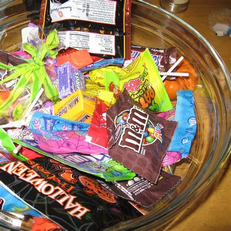 What’s The Worst Halloween Candy? - 100.7 & 105.5 BOB FM