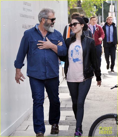 Mel Gibson & Girlfriend Rosalind Ross Take a Romantic Stroll Around ...