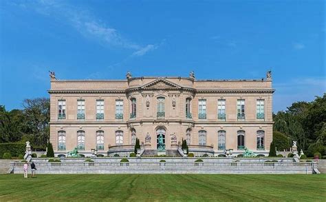 Newport Mansions - The Perfect Tours for Downton Abbey Fans • Traveling with Purpose