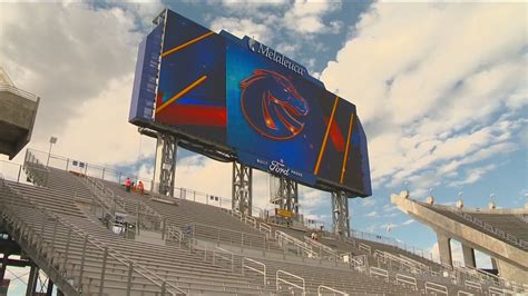 New video board takes center stage at Albertsons Stadium | ktvb.com