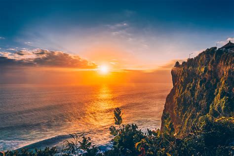 Sunset At Uluwatu Temple | Uluwatu Temple (also known as Pur… | Flickr