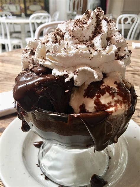 A Frozen Hot Chocolate from Serendipity 3 : r/FoodPorn