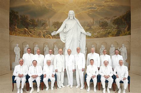 Lds Apostles Dressed in White at Rome Temple - Hernandez Sciask1940