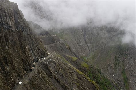 Most Dangerous Roads in India | Trendingtop5