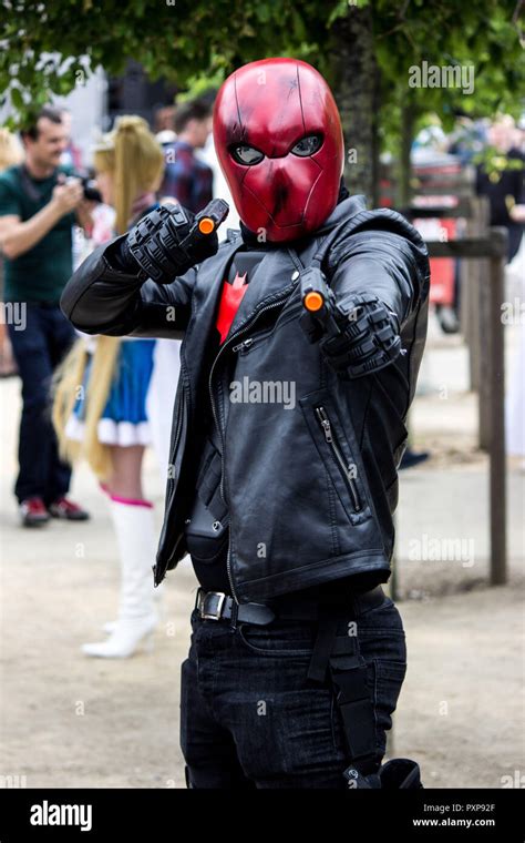 Red Hood Cosplay – Telegraph