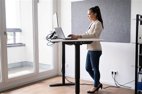 The Benefits of Using a Stand-Up Desk - Boise Paper