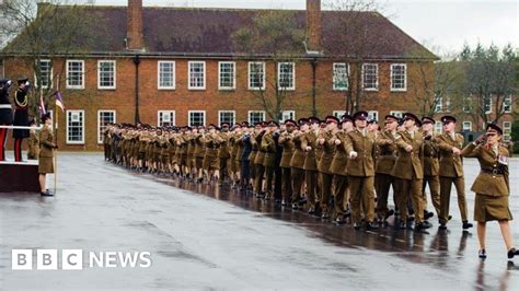 Soldiers' barracks: 'Worse than being on the frontline' - BBC News