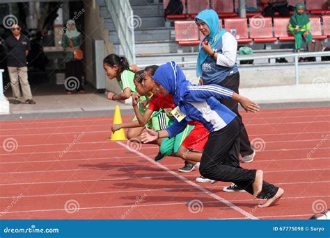 50 meter run editorial stock photo. Image of elementary - 67775098