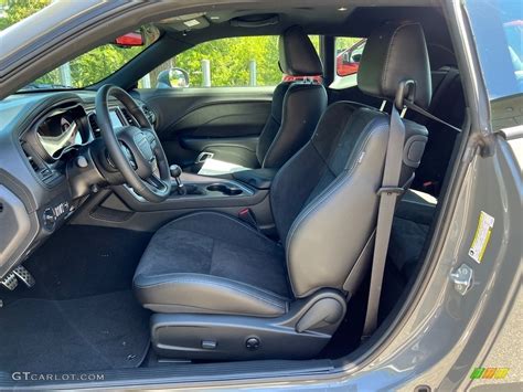 2023 Dodge Challenger R/T Shaker Interior Color Photos | GTCarLot.com