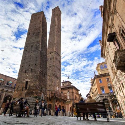 Towers of Bologna: the skyscrapers of the 12th century? | KD's Stolen History Blog