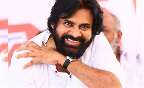 Pawan Kalyan Keeps Director's Career In Tension | greatandhra.com