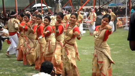 dance steps: BIHU DANCE MOST POPULAR FOLK DANCE OF ASSAM( UPDATE 2023)