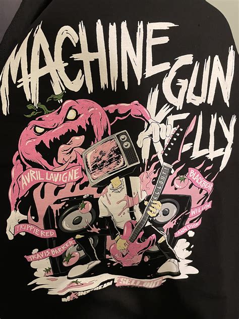 Ordered my first ever MGK merch and it arrived today! I’m so excited to wear this shirt : r ...