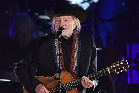 Willie Nelson, Chris Stapleton & More Set for The Outlaw Music Festival ...