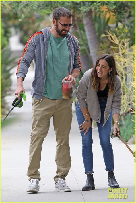 Ben Affleck & Girlfriend Ana de Armas Crack Up Together During Morning Walk: Photo 4466492 | Ana ...