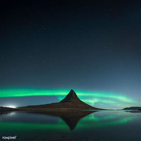 Kirkjufell Northern lights, Iceland | premium image by rawpixel.com ...