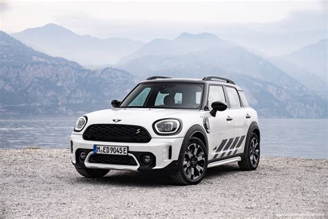 2024 Mini Countryman Untamed Edition - Meris Malissa