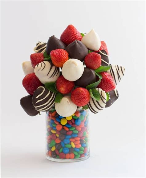 Chocolate | Chocolate strawberries bouquet, Chocolate covered strawberries bouquet, Chocolate ...