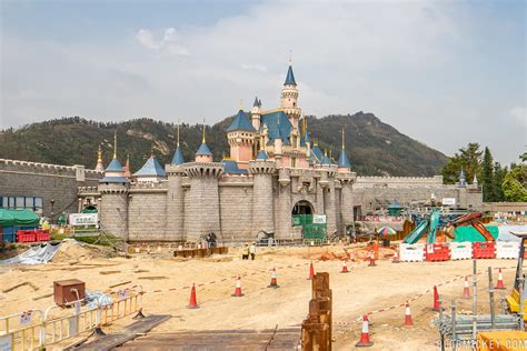 Hong Kong Disneyland Castle Construction Update (Summer 2019)