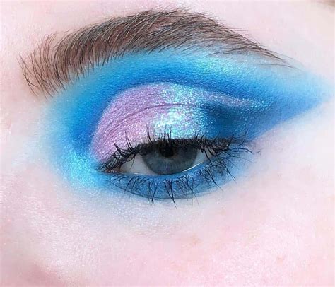 Extraordinary Makeup Styles by Natasha Jones – SORTRA