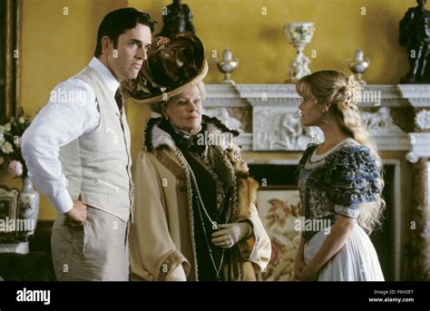 Lady bracknell hi-res stock photography and images - Alamy