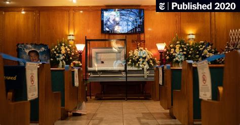 Coronavirus Overwhelms Texas Funeral Homes - The New York Times