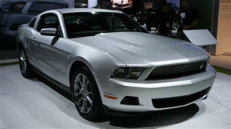 2011 Ford Mustang V-6 (photos) - CNET