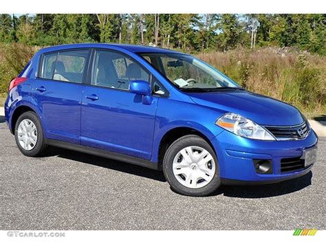 Nissan versa sedan blue