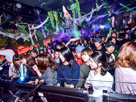 Nightlife in Osaka, 5 Best night clubs in Osaka, Top 5 bars in Osaka