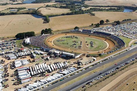 WARRNAMBOOL PREMIER SPEEDWAY - speedwayandroadracehistory