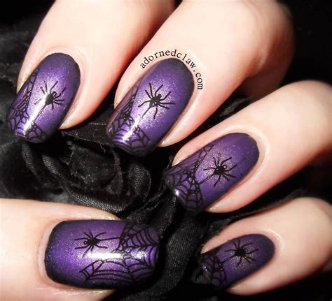 Purple Glitter Gel Nails With Spider And Web Halloween Nail Art | Halloween nägel, Lila ...