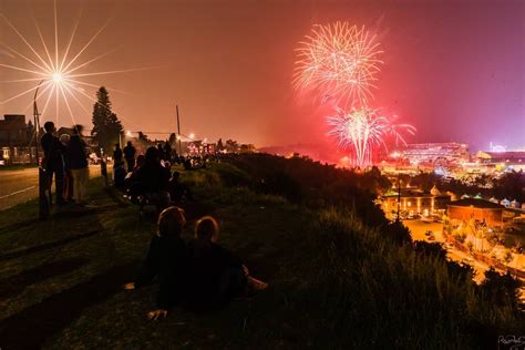 Calgary Stampede Fireworks 2021 - taken from Scottman's Hill : r/Calgary