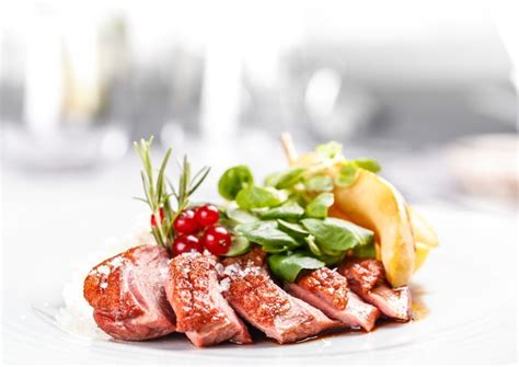 Is Duck Healthy to Eat? | Livestrong.com