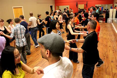 Salsa & Bachata classes for adults – Panorama Hispano News