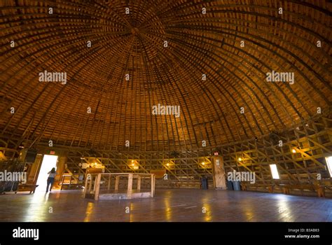 USA, Oklahoma, Route 66, Arcadia, The Arcadia Round Barn (1898 Stock Photo - Alamy