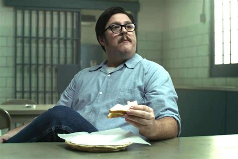 Mindhunter: Ed Kemper eating an egg salad sandwich is your new yule log ...