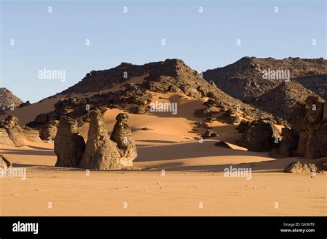 Rock formations, Akakus, Acacus Mountains or Tadrart Acacus, Sahara ...