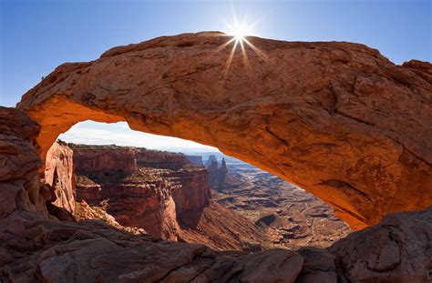 Photographer's Guide to Mesa Arch in Canyonlands National Park — Moab ...