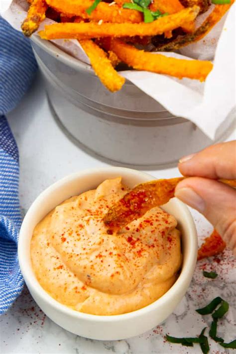 This sweet potato fries dipping sauce is super creamy and packed with ...