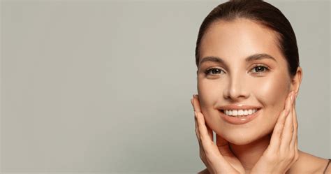 CoolSculpting Chin vs. Chin Lipo: The Pros and Cons