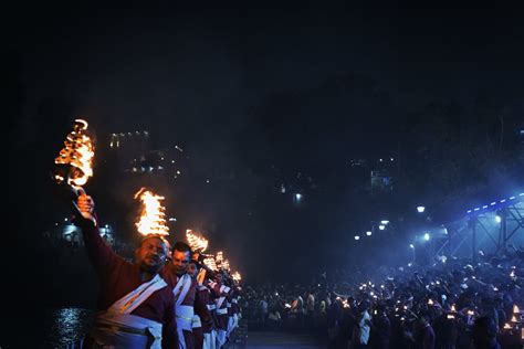 Ganga Aarti Ceremony · Free Stock Photo