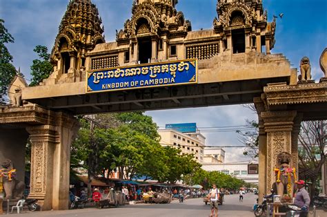 Crossing the Thai Cambodia Border Overland by Bus » Road Less Travelled