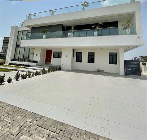 For Sale 6 Bedroom Magnificent Mansion With Swimming Pool ...