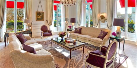 Hotel Plaza Athenee | Luxury 5 Star Hotel in Paris | Dorchester Collection Suite Room Hotel ...